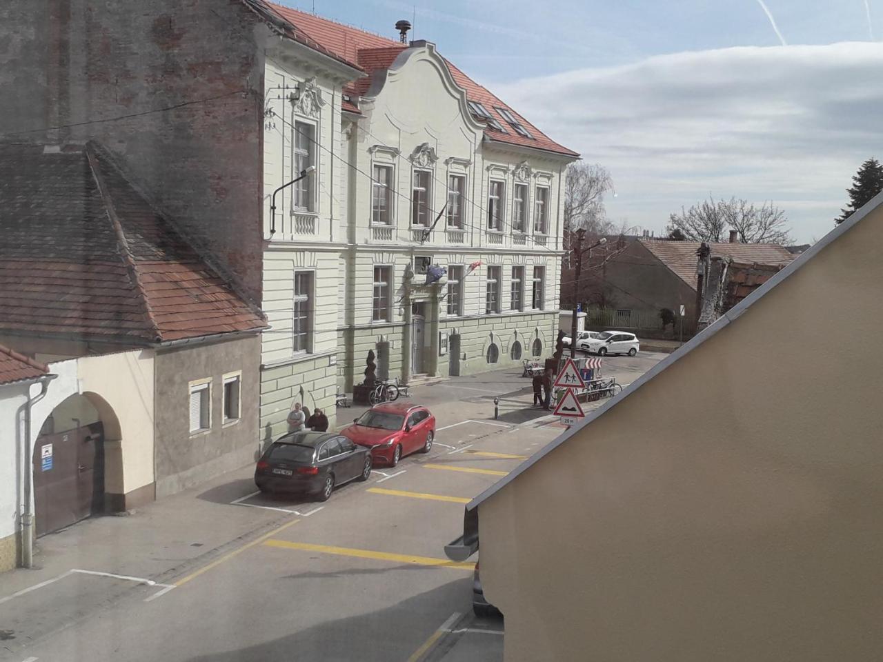 Hello Apartmanhaz Šoproň Exteriér fotografie